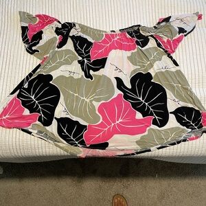 Lola by Simply Sisters off the shoulder, with attached bell sleeves. M fits 12